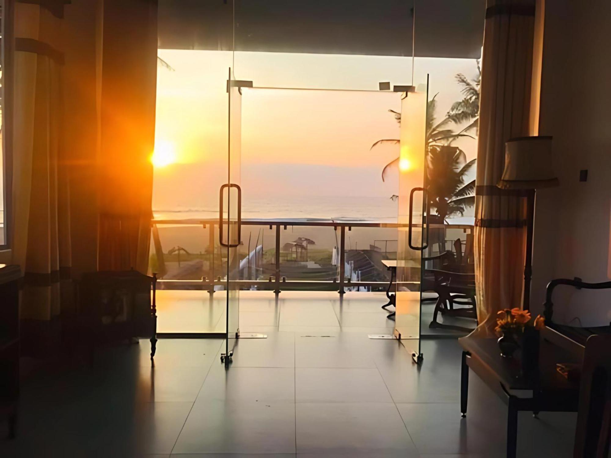 Kavin Beach Hotel Hikkaduwa Exterior foto